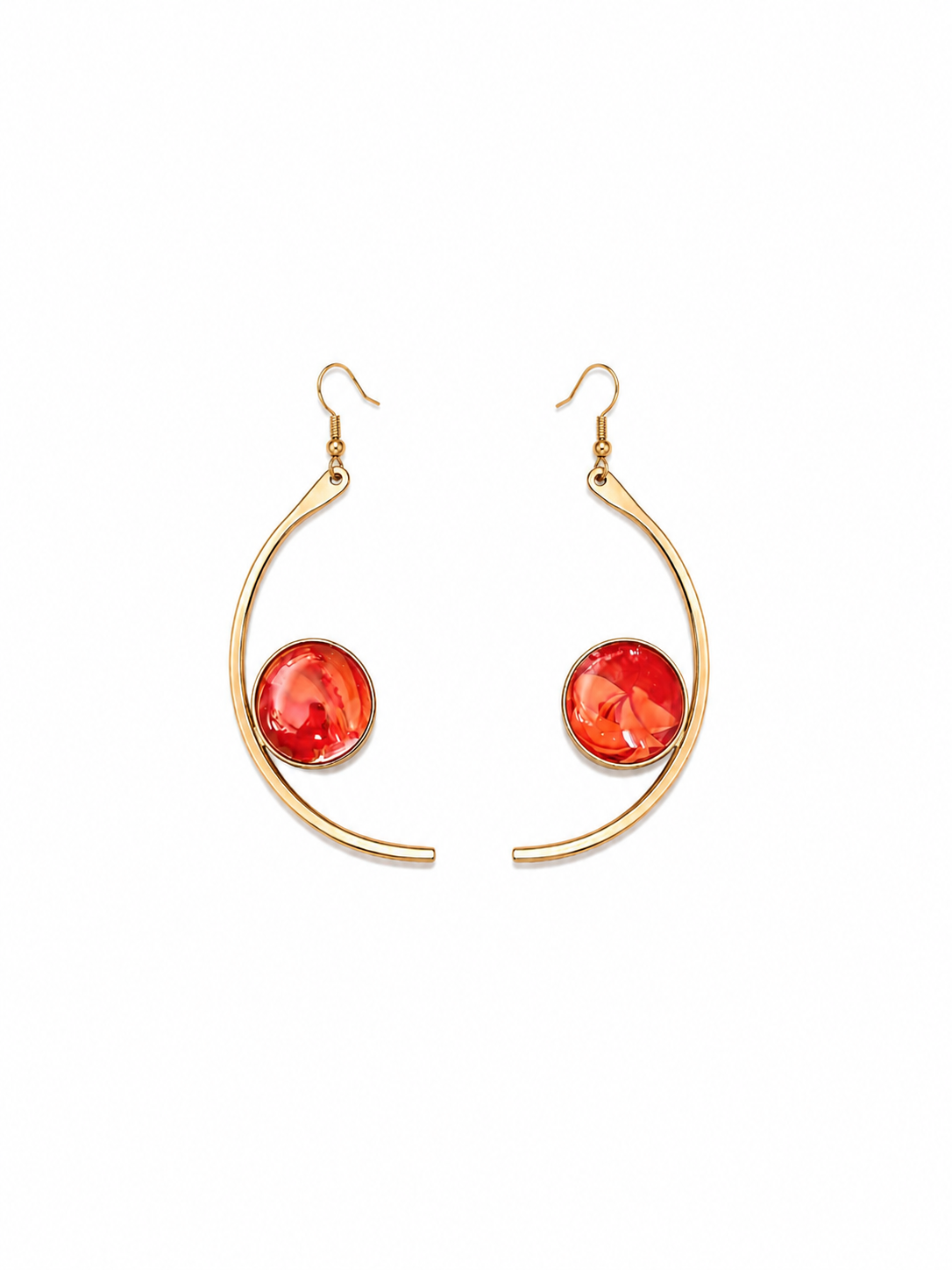 KÉLYA Boucles d’oreilles ethniques africaines en laiton doré, sublimées par une perle en verre •Terre Kenya.