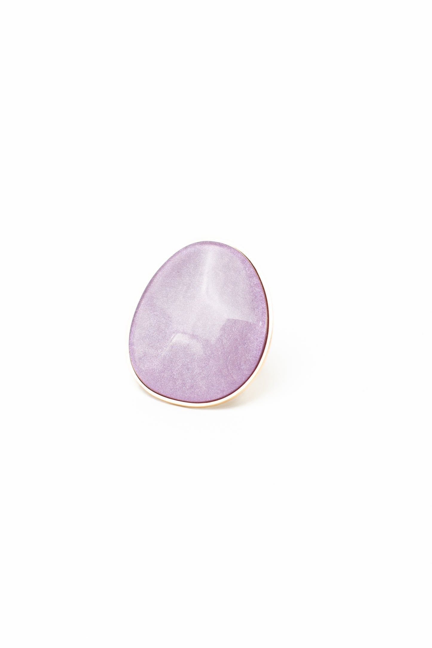 Bague Statement Dorée avec Disque en Nacre – Élégance et Raffinement Naturel
