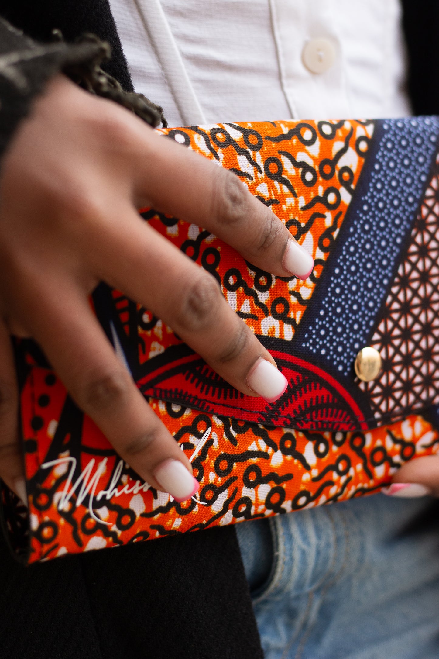 Pochette Wax Prestige avec Chaînette Dorée – Tendance & Tradition