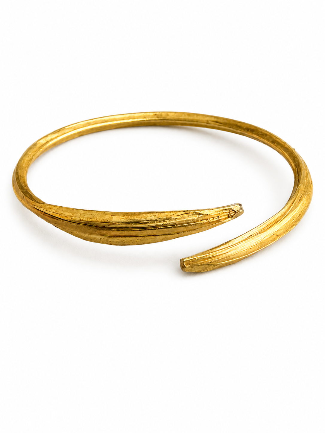 Moussou- Bracelet manchette ouvert au style minimaliste et contemporain en bronze •Terre Mali