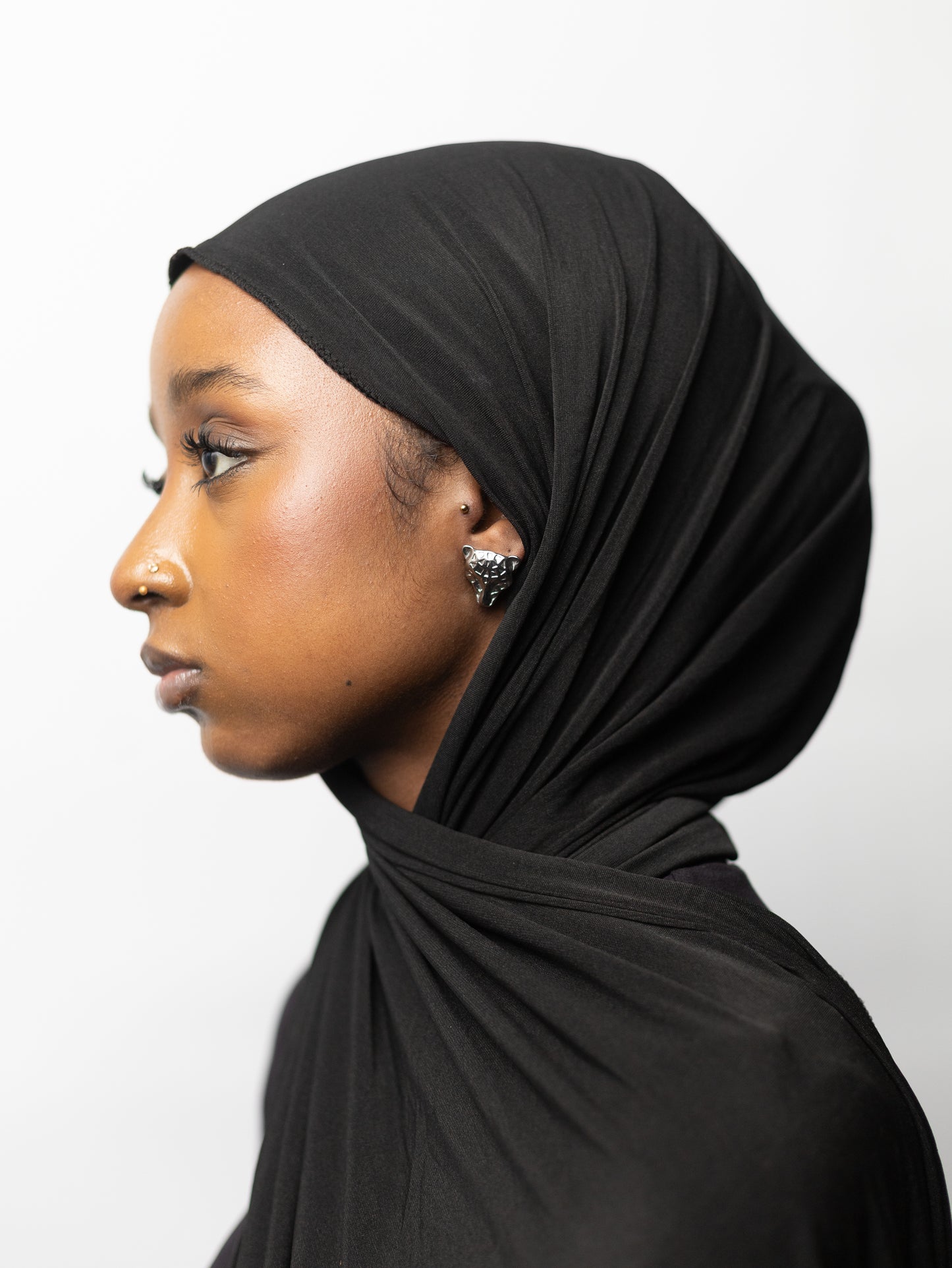 Boucles d’Oreilles Tête de Panthère Dorées – Élégance Féline et Raffinement Intemporel