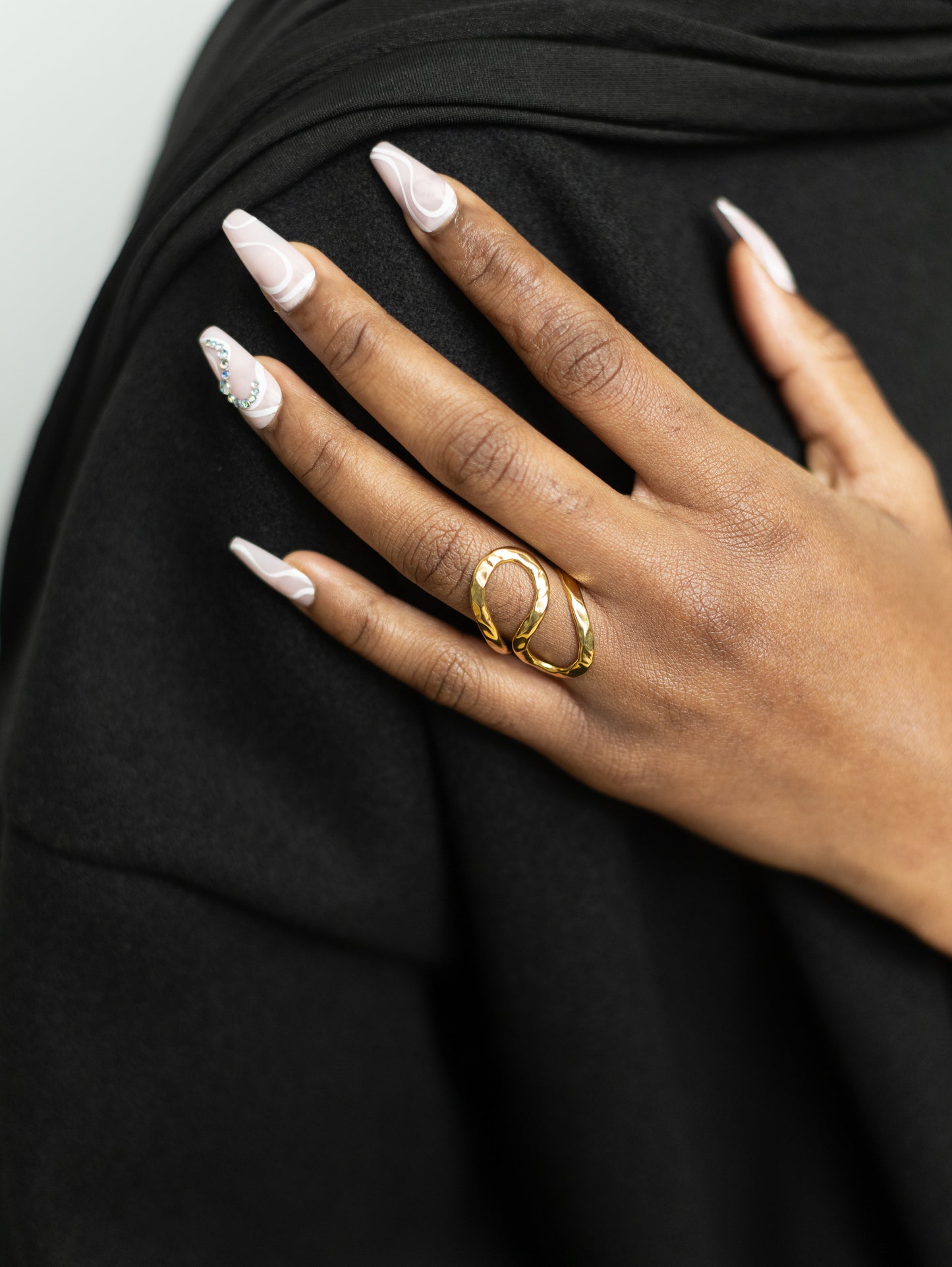 Bague Moderne Acier inoxydable avec Design Unique – Élégance et Sophistication