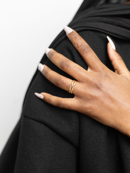 Bague Acier inoxydable avec motif cauris - Élégance et sophistication