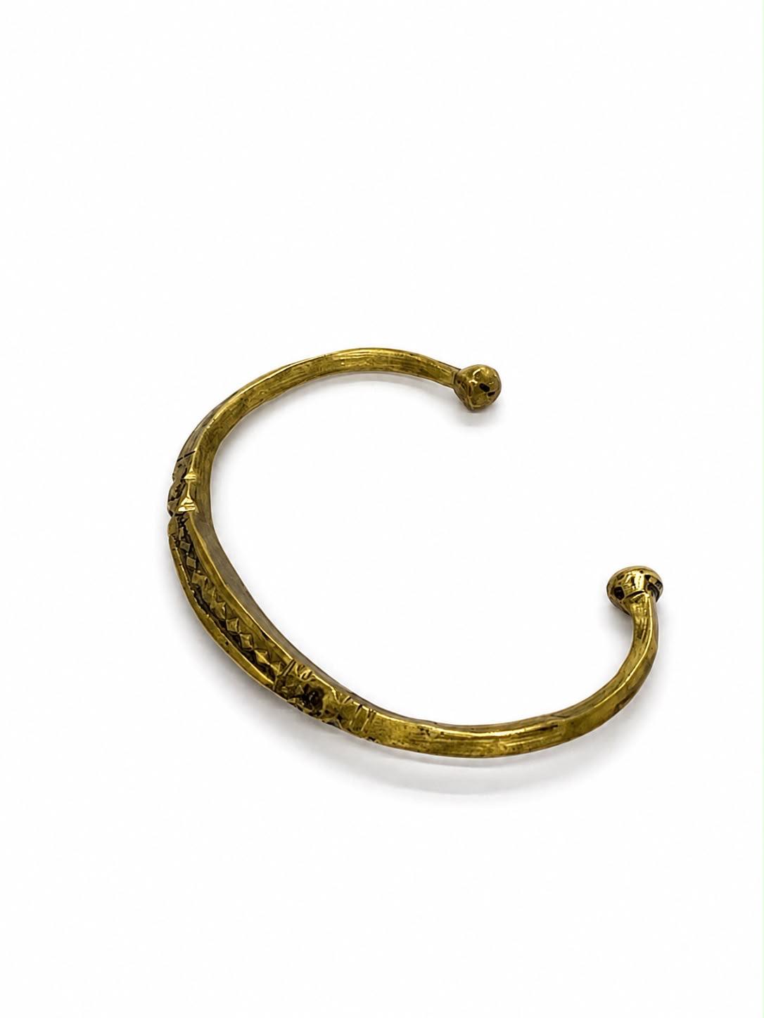 KALA – Bracelet Jonc Ouvert Gravé Style Ethnique Doré –  Terre Mali
